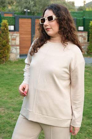 RENKTE BÜYÜK BEDEN ÇIMALI KREM EŞOFMAN TAKIMI