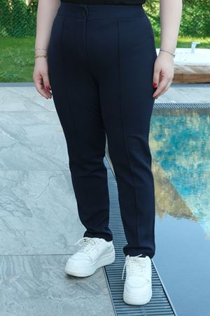 RENKTE BÜYÜK BEDEN İNCE GÖSTEREN LACİVERT PANTOLON