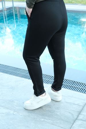 RENKTE BÜYÜK BEDEN DUBLE PAÇA SİYAH PANTOLON