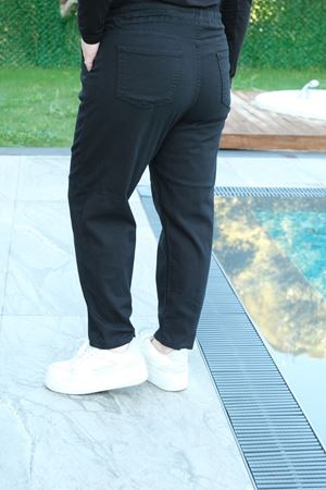 RENKTE BÜYÜK BEDEN SİYAH DAR PAÇA TENSEL GABARDİN PANTOLON