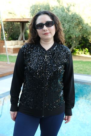 RENKTE BÜYÜK BEDEN PAYETLİ PULLU SİYAH CEKET