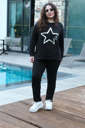 RENKTE BÜYÜK BEDEN YILDIZ BASKILI MODAL KUMAŞ SİYAH EŞOFMAN TAKIMI