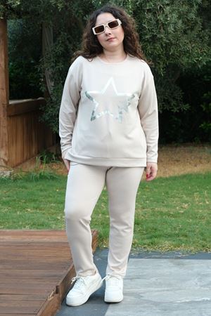 RENKTE BÜYÜK BEDEN YILDIZ BASKILI MODAL KUMAŞ KREM EŞOFMAN TAKIMI