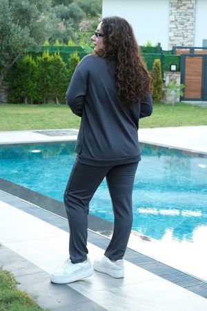 RENKTE BÜYÜK BEDEN YILDIZ BASKILI MODAL KUMAŞ FÜME EŞOFMAN TAKIMI