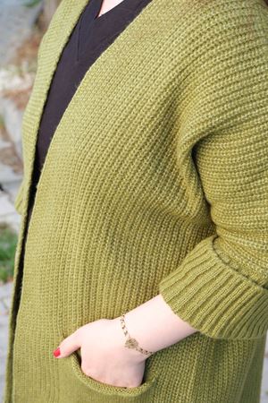 RENKTE BÜYÜK BEDEN YEŞİL CEPLİ HIRKA & CEKET