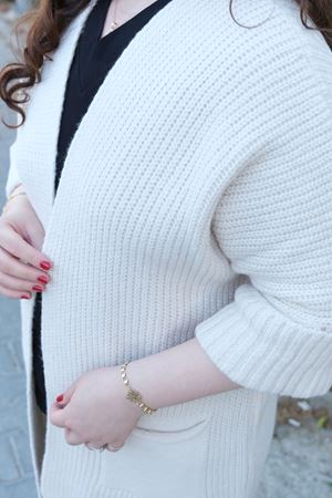 RENKTE BÜYÜK BEDEN KREM CEPLİ HIRKA & CEKET