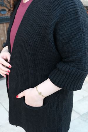 RENKTE BÜYÜK BEDEN SİYAH CEPLİ HIRKA & CEKET