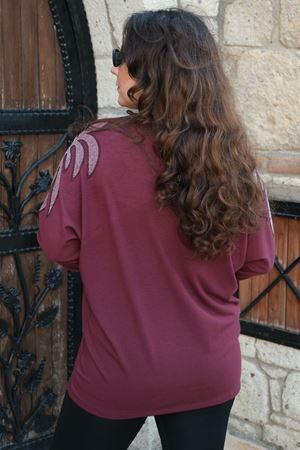 RENKTE BÜYÜK BEDEN OMUZLAR TAŞLI BORDO BLUZ