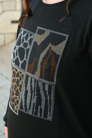 RENKTE BÜYÜK BEDEN TAŞLI SİYAH BLUZ