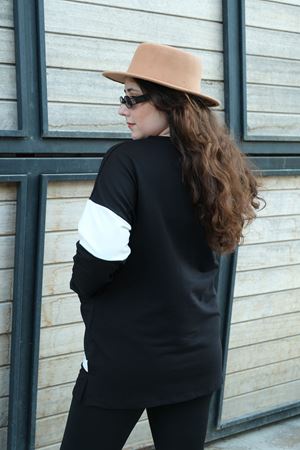 RENKTE BÜYÜK BEDEN CEPLİ SİYAH BEYAZ DETAY SWEAT & BLUZ