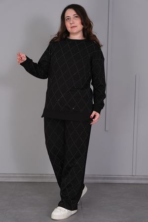 RENKTE BÜYÜK BEDEN TAŞ İŞLEMELİ SİYAH TAKIM