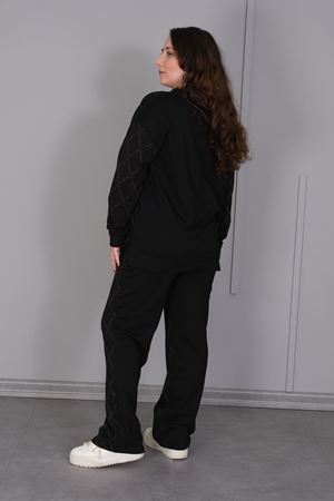 RENKTE BÜYÜK BEDEN TAŞ İŞLEMELİ SİYAH TAKIM