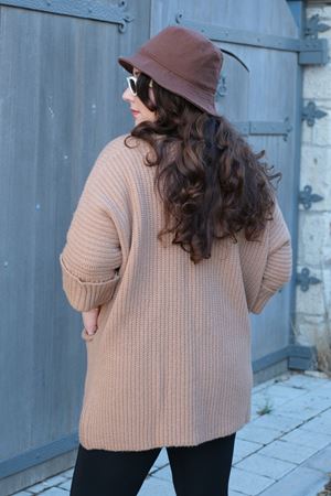 RENKTE BÜYÜK BEDEN KAHVE CEPLİ HIRKA & CEKET