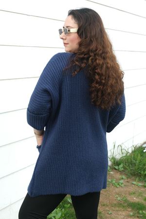 RENKTE BÜYÜK BEDEN LACİVERT CEPLİ HIRKA & CEKET