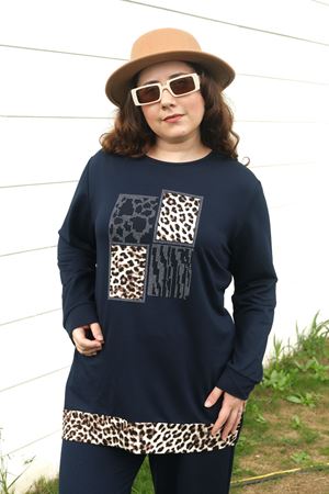 RENKTE BÜYÜK BEDEN LEOPAR DETAYLI LACİVERT TAKIM