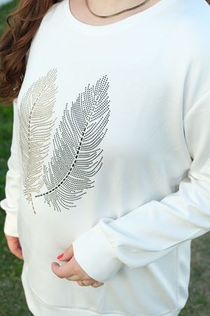 RENKTE BEYAZ YAPRAK İŞLEMELİ TASARIM BLUZ