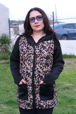 RENKTE GENİŞ KESİM KOYU LEOPAR DETAY DERİ CEPLİ CEKET