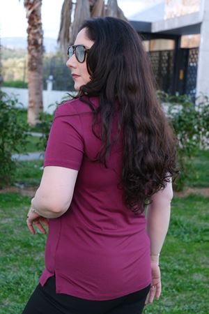 RENKTE BORDO GENİŞ KESİM V YAKA PAMUKLU ESNEK BLUZ