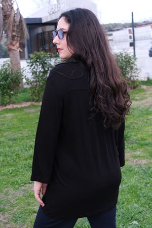 RENKTE GENİŞ KESİM ÖNÜ DERİ GARNİLİ SİYAH TUNİK
