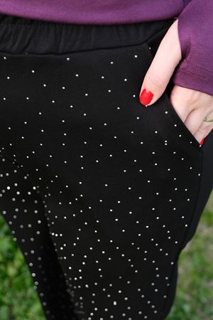 RENKTE BÜYÜK BEDEN TAŞLI MODAL SİYAH EŞOFMAN ALTI