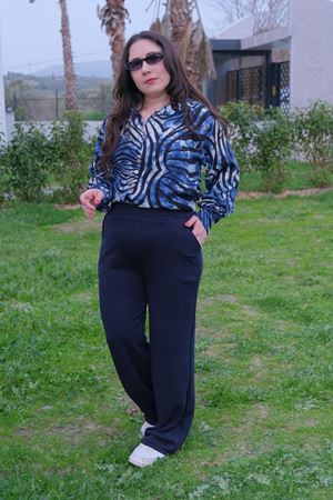 RENKTE TOPARLAYICI YÜKSEK BEL LACİVERT PANTOLON