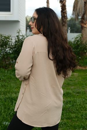 RENKTE BÜYÜK BEDEN YANLARI PATLI DÜĞMELİ VİZON GÖMLEK