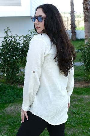 RENKTE BÜYÜK BEDEN NAKIŞLI MÜSLİN KREM GÖMLEK