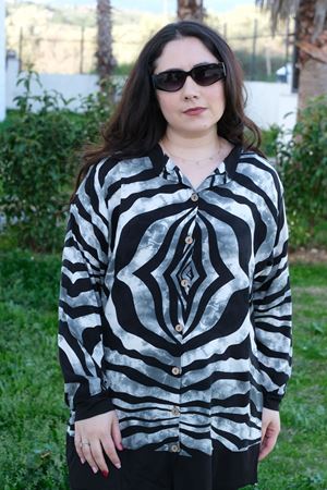 RENKTE BÜYÜK BEDEN SİYAH KOMBİNLİ DESENLİ TUNİK