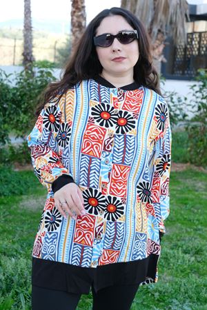 RENKTE BÜYÜK BEDEN SİYAH KOMBİNLİ DESENLİ TUNİK