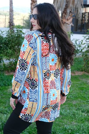 RENKTE BÜYÜK BEDEN SİYAH KOMBİNLİ DESENLİ TUNİK