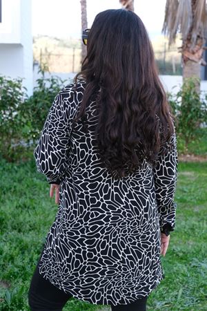 RENKTE BÜYÜK BEDEN SİYAH KOMBİNLİ DESENLİ TUNİK