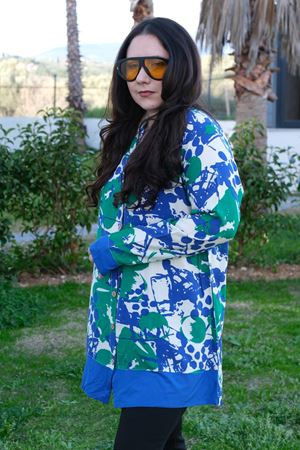 RENKTE BÜYÜK BEDEN SİYAH KOMBİNLİ DESENLİ TUNİK