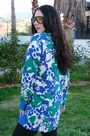 RENKTE BÜYÜK BEDEN SİYAH KOMBİNLİ DESENLİ TUNİK