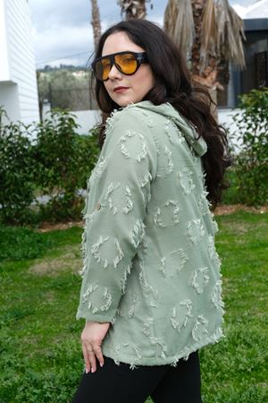 RENKTE BÜYÜK BEDEN DOKULU YEŞİL CEKET&GÖMLEK