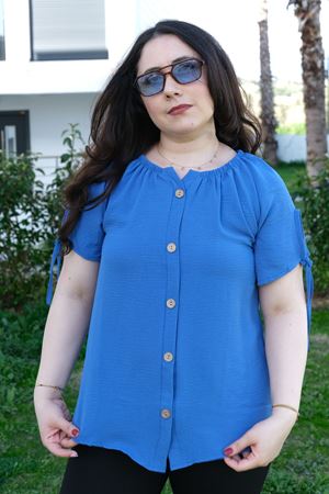 RENKTE BÜYÜK BEDEN KOL BAĞLAMALI İNDİGO BLUZ