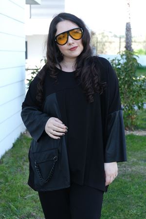 RENKTE BÜYÜK BEDEN ZİNCİRLİ DERİ GARNİLİ SALAŞ BLUZ&TUNİK