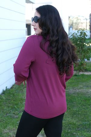 RENKTE BÜYÜK BEDEN GÜPÜR YAKALI MÜRDÜM BLUZ