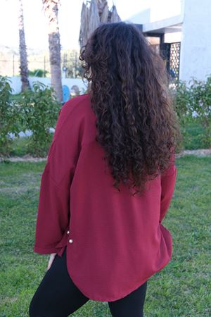 RENKTE BÜYÜK BEDEN İNCİ DETAYLI BORDO GÖMLEK