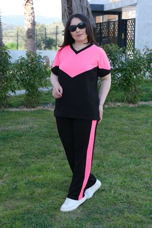 RENKTE BÜYÜK BEDEN PEMBE V DETAY ALT ÜST TAKIM