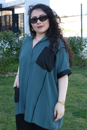 RENKTE BÜYÜK BEDEN DERİ DETAY KİLO GİZLEYEN KOYU YEŞİL GÖMLEK