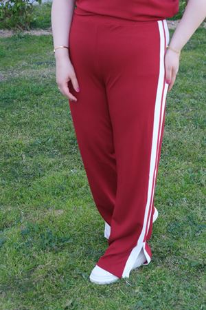 RENKTE BÜYÜK BEDEN BEYAZ ŞERİTLİ BORDO İKİLİ TAKIM