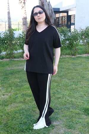 RENKTE BÜYÜK BEDEN BEYAZ ŞERİTLİ SİYAH İKİLİ TAKIM