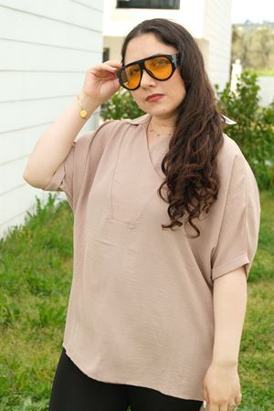 RENKTE BÜYÜK BEDEN KİLO GİZLEYEN KREM BLUZ