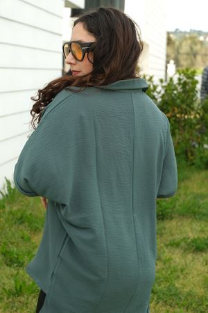 RENKTE BÜYÜK BEDEN KİLO GİZLEYEN YEŞİL BLUZ