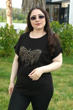 RENKTE BÜYÜK BEDEN YUSUFCUK TAŞLI SİYAH BLUZ