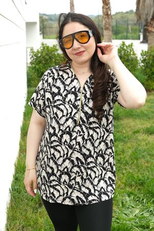 RENKTE BÜYÜK BEDEN FERMUARLI DESENLİ BLUZ