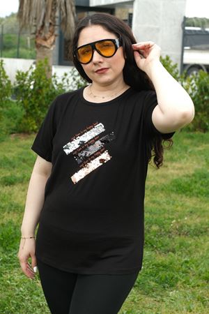 RENKTE BÜYÜK BEDEN ÇAPRAZ PULLU KAPRİ KOL SİYAH BLUZ