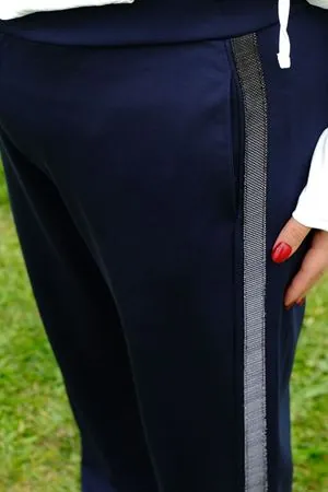 RENKTE BÜYÜK BEDEN YANI PARLAK ŞERİTLİ LACİVERT ALT