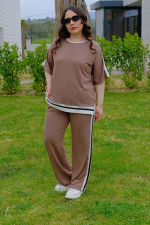 RENKTE BÜYÜK BEDEN ŞERİTLİ KAHVE TAKIM