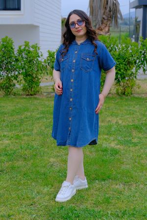 RENKTE BÜYÜK BEDEN CEPLİ KOT ELBİSE